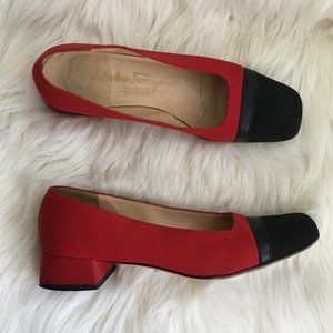 vintage salvatore ferragamo cap toe pumps